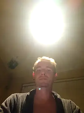 Snapshot of piercingpik chatting on 09-27-25, 09:09 piercingpik online show from 09-27-25, 09:09