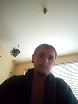 Snapshot of piercingpik chatting on 10-21-25, 02:40 piercingpik online show from 10-21-25, 02:40