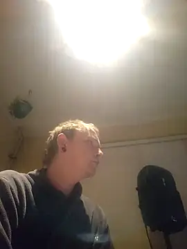 piercingpik online show from 04-16-26, 09:39