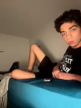 Snapshot of Ryan_12xX chatting on 09-23-25, 10:02 Ryan 12xX online show from 09-23-25, 10:02