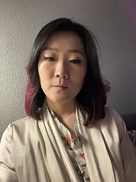 Snapshot of AikoYamada chatting on 11-09-25, 06:23 AikoYamada online show from 11-09-25, 06:23