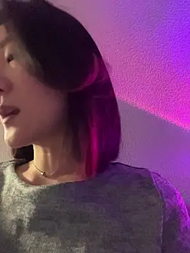 Snapshot of AikoYamada chatting on 11-11-25, 05:51 AikoYamada online show from 11-11-25, 05:51