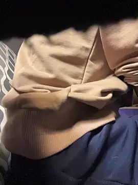 Snapshot of AikoYamada chatting on 11-22-25, 05:28 AikoYamada online show from 11-22-25, 05:28