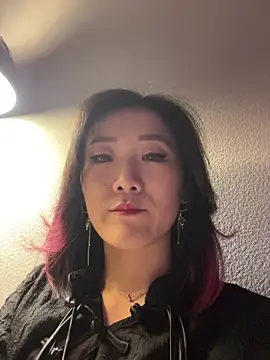 Snapshot of AikoYamada chatting on 11-30-25, 06:28 AikoYamada online show from 11-30-25, 06:28