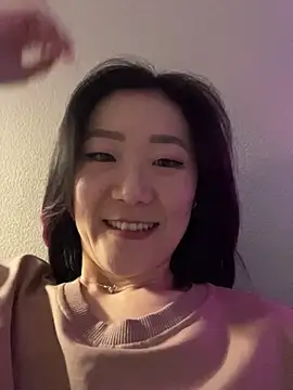 Snapshot of AikoYamada chatting on 12-01-25, 07:35 AikoYamada online show from 12-01-25, 07:35