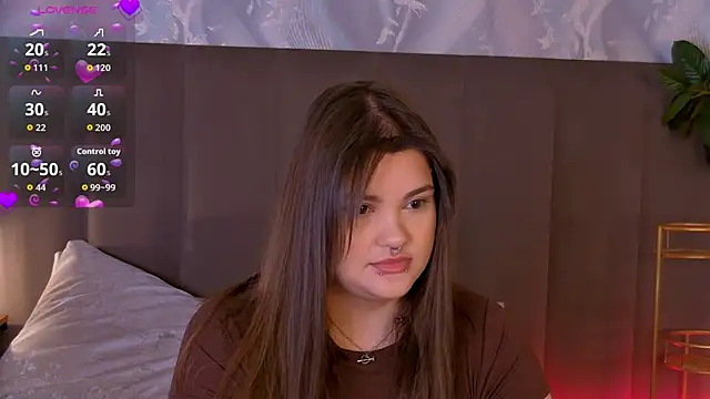 EmilyHyde online show from 02-25-26, 06:56