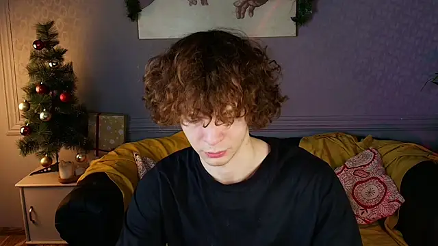 Snapshot of Tommy_Jamm chatting on 12-18-25, 03:18 Tommy Jamm online show from 12-18-25, 03:18