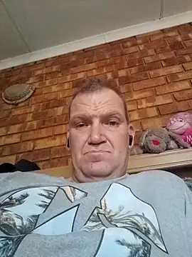 wallacelegend online show from 11-04-25, 01:43