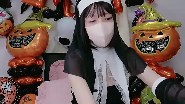 Snapshot of Azusa_128 chatting on 10-30-25, 10:27 Azusa 128 online show from 10-30-25, 10:27