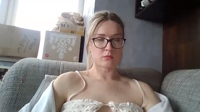 Snapshot of Jugira chatting on 05-29-26, 12:47 Jugira online show from 05-29-26, 12:47
