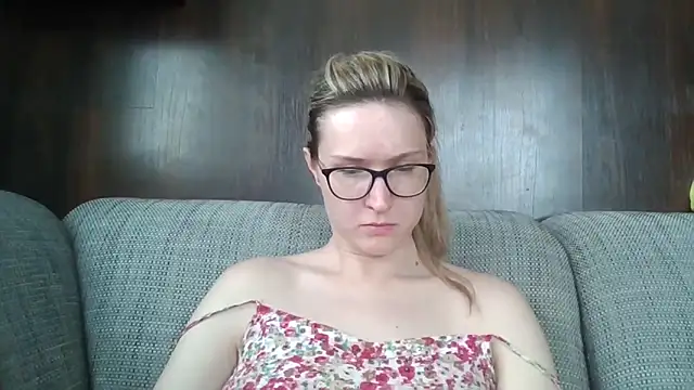 Snapshot of Jugira chatting on 06-10-26, 12:15 Jugira online show from 06-10-26, 12:15