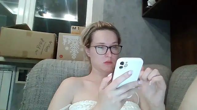 Snapshot of Jugira chatting on 06-11-26, 10:30 Jugira online show from 06-11-26, 10:30