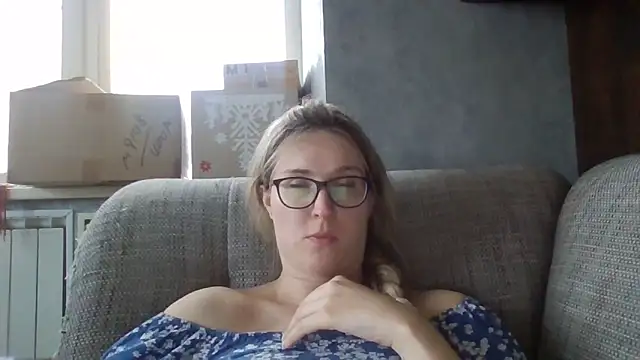 Snapshot of Jugira chatting on 06-15-26, 05:15 Jugira online show from 06-15-26, 05:15