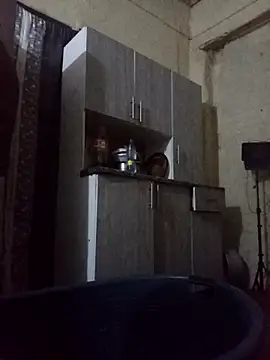 RFeltomWhitJ online show from 09-27-25, 04:34