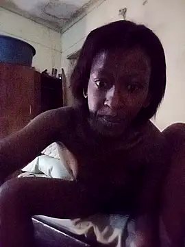 RFeltomWhitJ online show from 11-28-25, 02:58