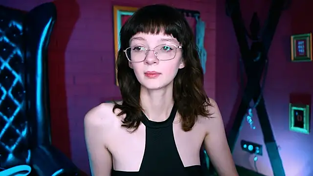 MollyJiggles online show from 09-12-25, 12:16