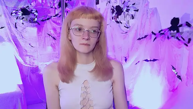 MollyJiggles online show from 10-22-25, 04:07