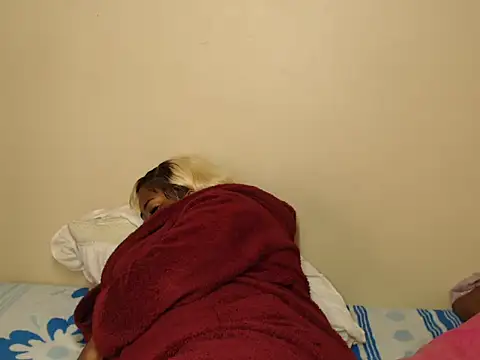 Snapshot of SexyEbonyy_ chatting on 10-11-25, 05:28 SexyEbonyy  online show from 10-11-25, 05:28