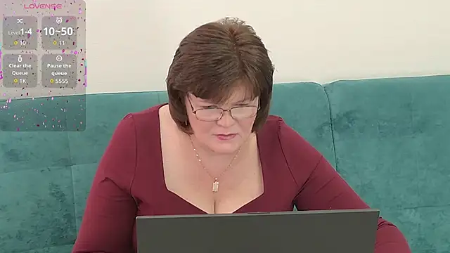 Snapshot of Sandra_Sunrise chatting on 10-10-25, 09:08 Sandra Sunrise online show from 10-10-25, 09:08