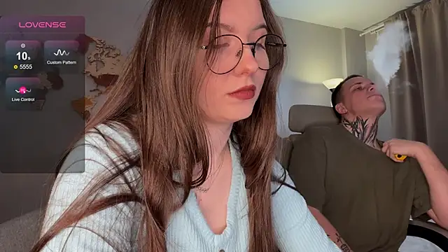 Snapshot of wwow_meow chatting on 11-04-25, 07:40 wwow meow online show from 11-04-25, 07:40