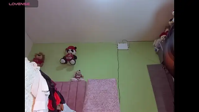 Snapshot of hot_Dariana_pantyhose chatting on 10-15-25, 12:27 hot Dariana pantyhose online show from 10-15-25, 12:27