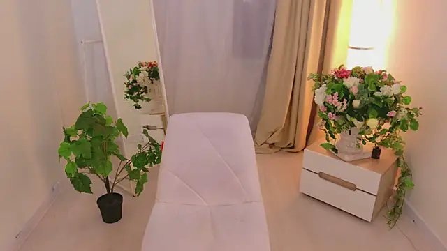 Neko Moor online show from 06-14-26, 04:31