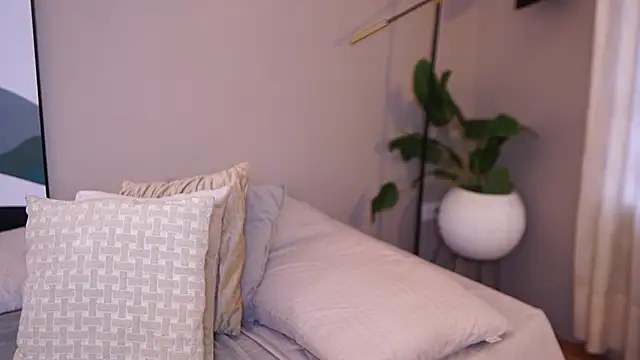 Snapshot of Ethan_occonor chatting on 10-08-25, 12:36 Ethan occonor online show from 10-08-25, 12:36