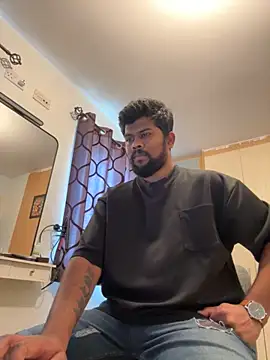 Snapshot of CrazyShashank chatting on 09-29-25, 08:19 CrazyShashank online show from 09-29-25, 08:19