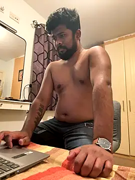 Snapshot of CrazyShashank chatting on 09-30-25, 08:25 CrazyShashank online show from 09-30-25, 08:25