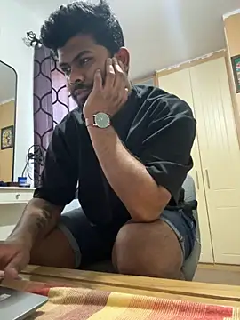 Snapshot of CrazyShashank chatting on 11-23-25, 02:17 CrazyShashank online show from 11-23-25, 02:17