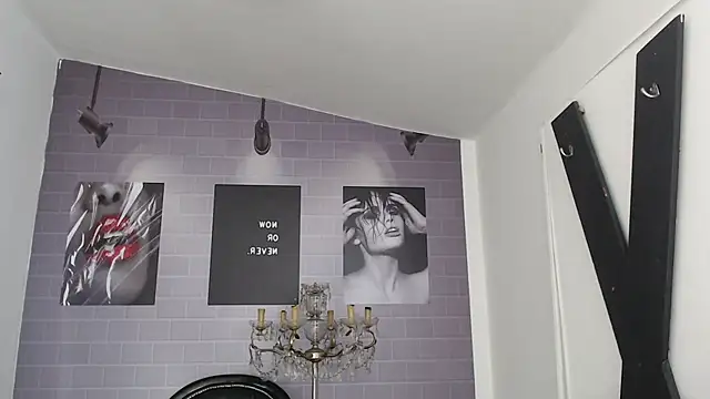 Snapshot of aleesha_cameron02 chatting on 11-04-25, 12:04 aleesha cameron02 online show from 11-04-25, 12:04