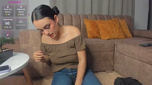 elizabeth lamer online show from 04-24-26, 01:08