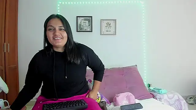 selena jhonson online show from 04-27-26, 02:04