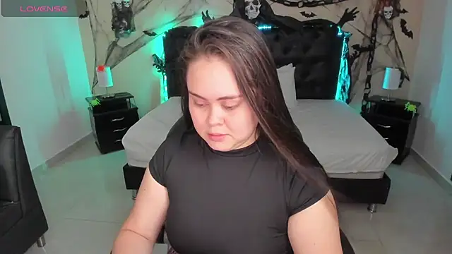 Snapshot of LolaVillalobos chatting on 11-01-25, 01:24 LolaVillalobos online show from 11-01-25, 01:24