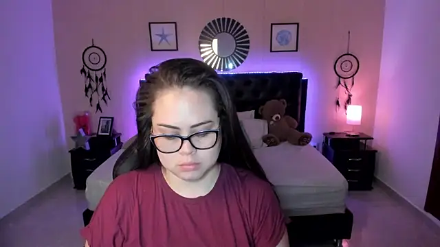 LolaVillalobos online show from 04-10-26, 12:10