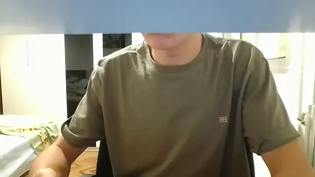 Snapshot of Alexpereezzz chatting on 11-02-25, 05:04 Alexpereezzz online show from 11-02-25, 05:04