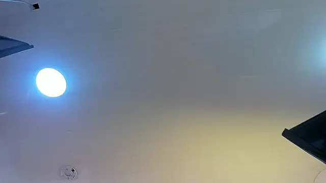 ZoeBenneti online show from 10-07-25, 04:31