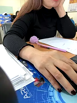 PhuongNhi21 online show from 12-01-25, 12:48