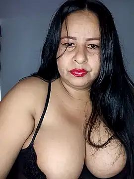 Snapshot of RosenRot07 chatting on 10-11-25, 03:32 RosenRot07 online show from 10-11-25, 03:32