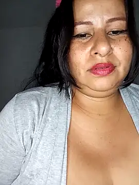 Snapshot of RosenRot07 chatting on 10-12-25, 04:06 RosenRot07 online show from 10-12-25, 04:06