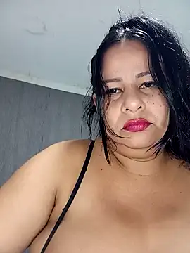 Snapshot of RosenRot07 chatting on 11-02-25, 02:14 RosenRot07 online show from 11-02-25, 02:14