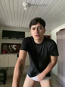 Tavinho067 online show from 02-11-26, 08:03