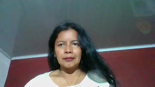 Snapshot of DianaOchoa_ chatting on 11-05-25, 09:42 DianaOchoa online show from 11-05-25, 09:42