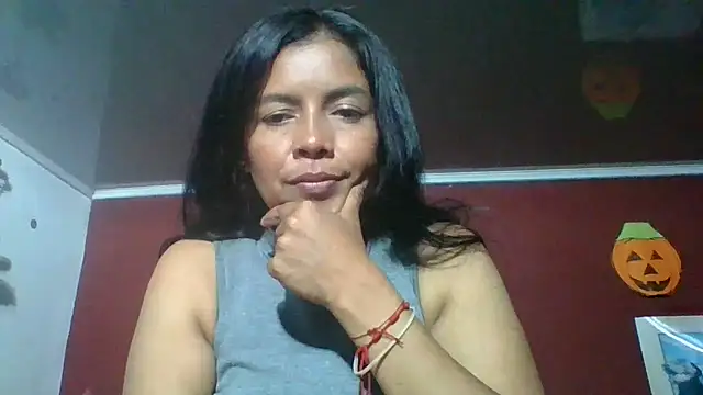Snapshot of DianaOchoa_ chatting on 11-06-25, 03:40 DianaOchoa online show from 11-06-25, 03:40