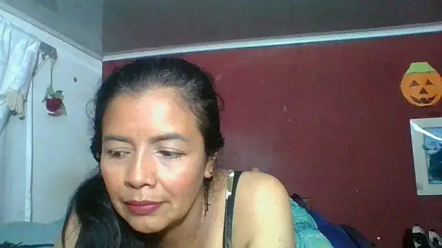 Snapshot of DianaOchoa_ chatting on 11-10-25, 03:27 DianaOchoa online show from 11-10-25, 03:27
