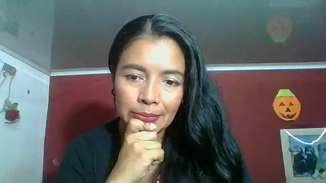 Snapshot of DianaOchoa_ chatting on 11-11-25, 04:01 DianaOchoa online show from 11-11-25, 04:01