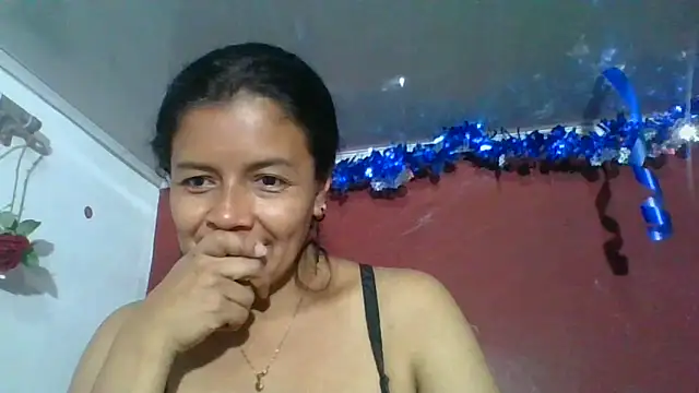 Snapshot of DianaOchoa_ chatting on 11-14-25, 09:35 DianaOchoa online show from 11-14-25, 09:35