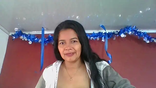 Snapshot of DianaOchoa_ chatting on 11-18-25, 12:31 DianaOchoa online show from 11-18-25, 12:31
