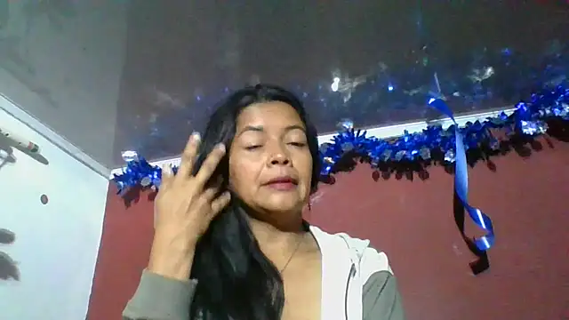 Snapshot of DianaOchoa_ chatting on 11-19-25, 10:37 DianaOchoa online show from 11-19-25, 10:37