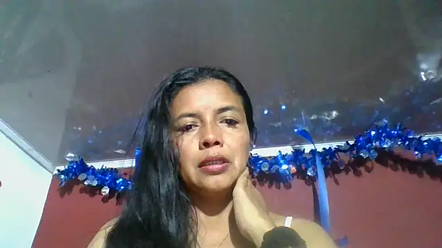 Snapshot of DianaOchoa_ chatting on 12-04-25, 04:33 DianaOchoa online show from 12-04-25, 04:33
